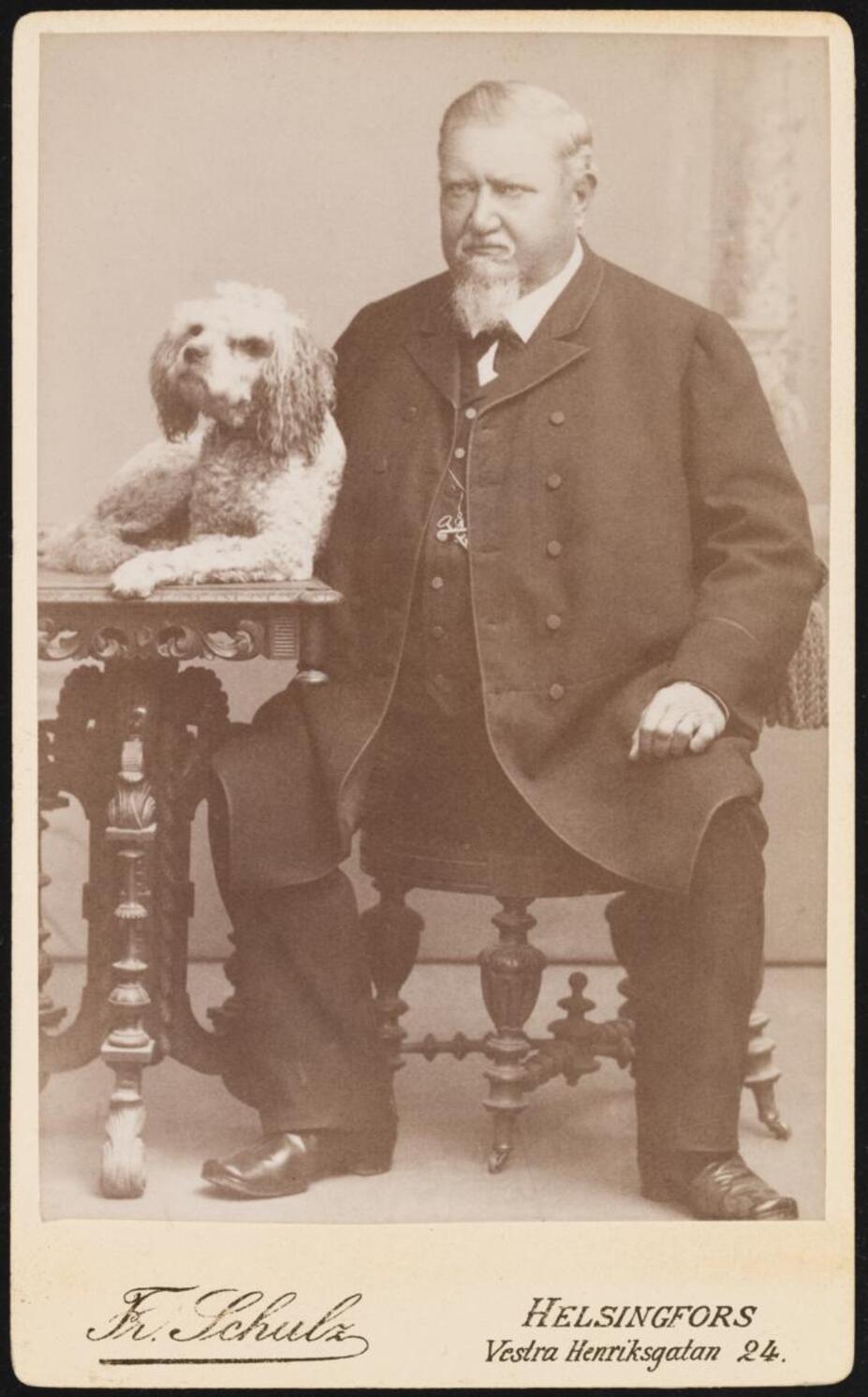 Alexander Wickholm ja Lukke-koira