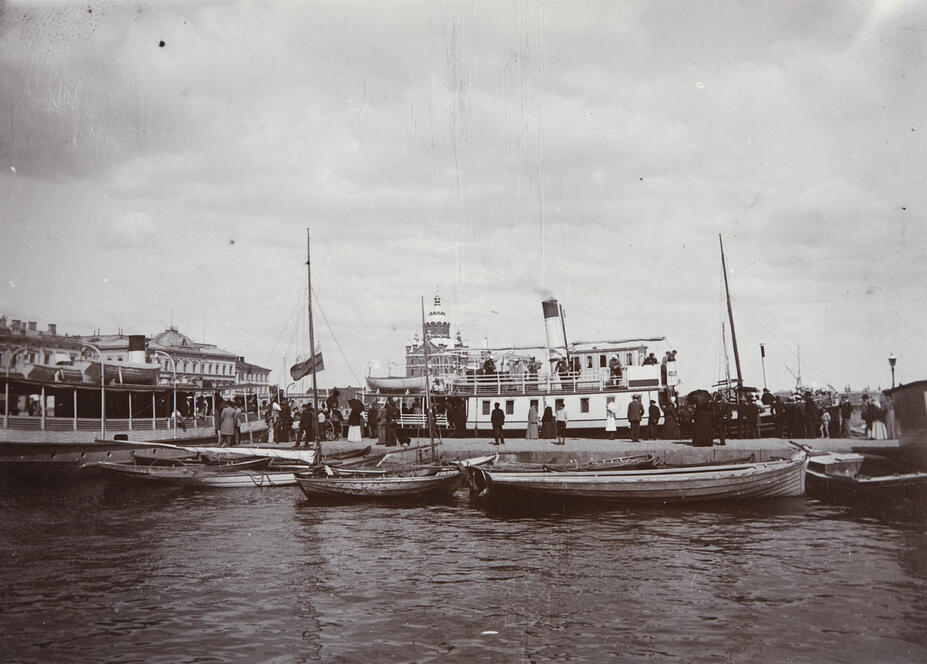 Laivoja Eteläsatamassa