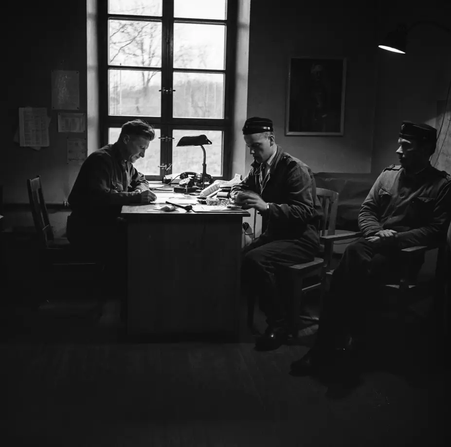 Vallisaaren esikunnan talo