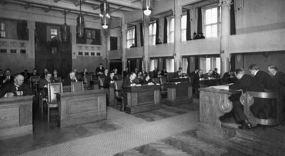 Börssalen i Helsingforsbörsen år 1917