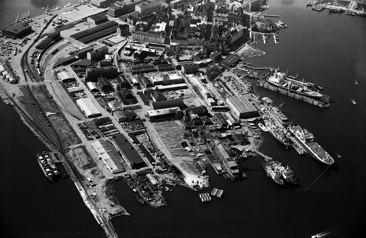 In 1973, the tip of Katajanokka had a completely different shape than it does today.