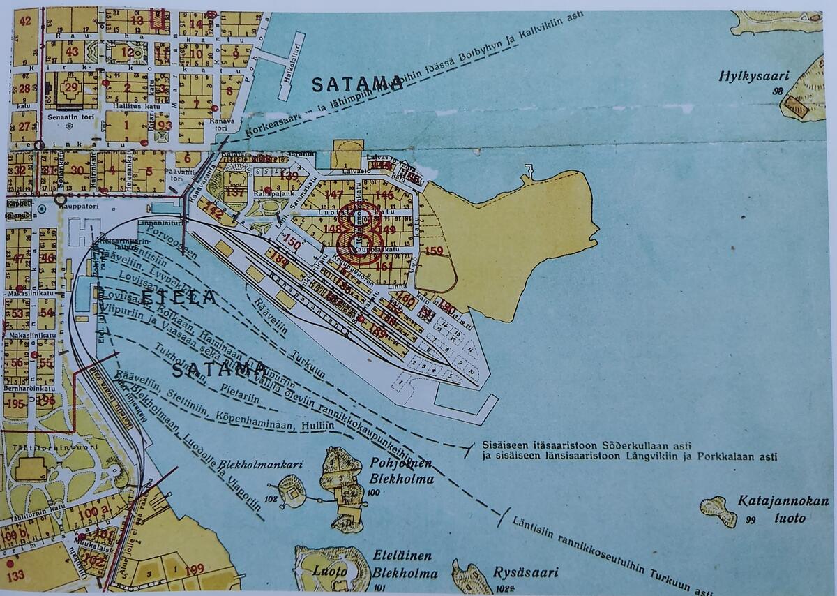 På en karta över Södra Hamnen från 1910-talet anges vart fartygen avgick från respektive kaj. (Publicerad i verket Ett skepp anlöpte Helsingfors). Foto: Helsingfors stadsarkiv