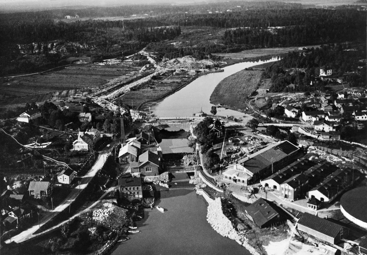 Ilmakuva Vantaanjoesta ja Vanhankaupungin alueesta vuodelta 1930.