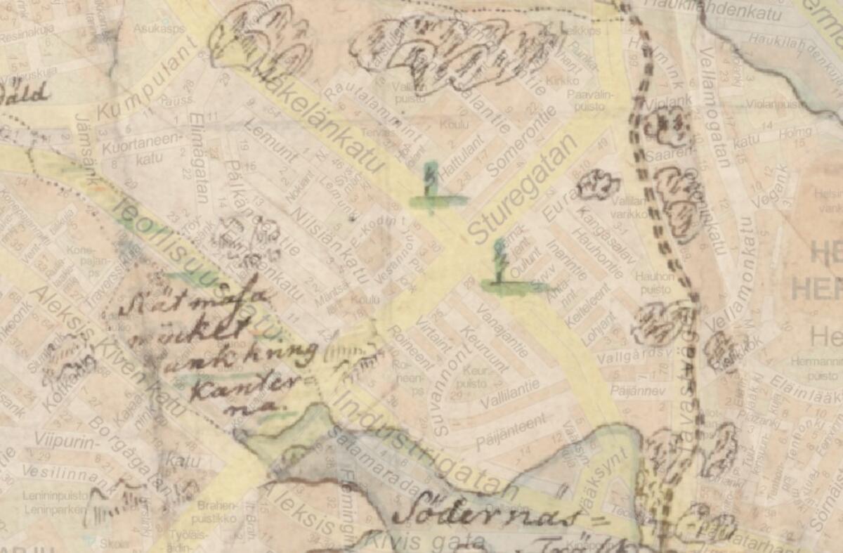 En karta över området kring Vallgård, där en sockenkarta från 1749 och den nuvarande guidekartan för Helsingfors har lagts ovanpå varandra. Längst ned kan man skönja Sörnäs träsk, som torrlades på 1800-talet.